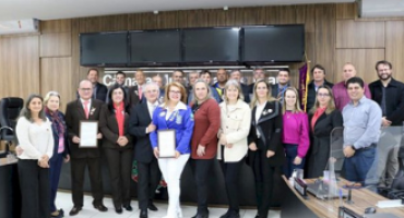 Imagem Lions Clube recebe homenagem do legislativo